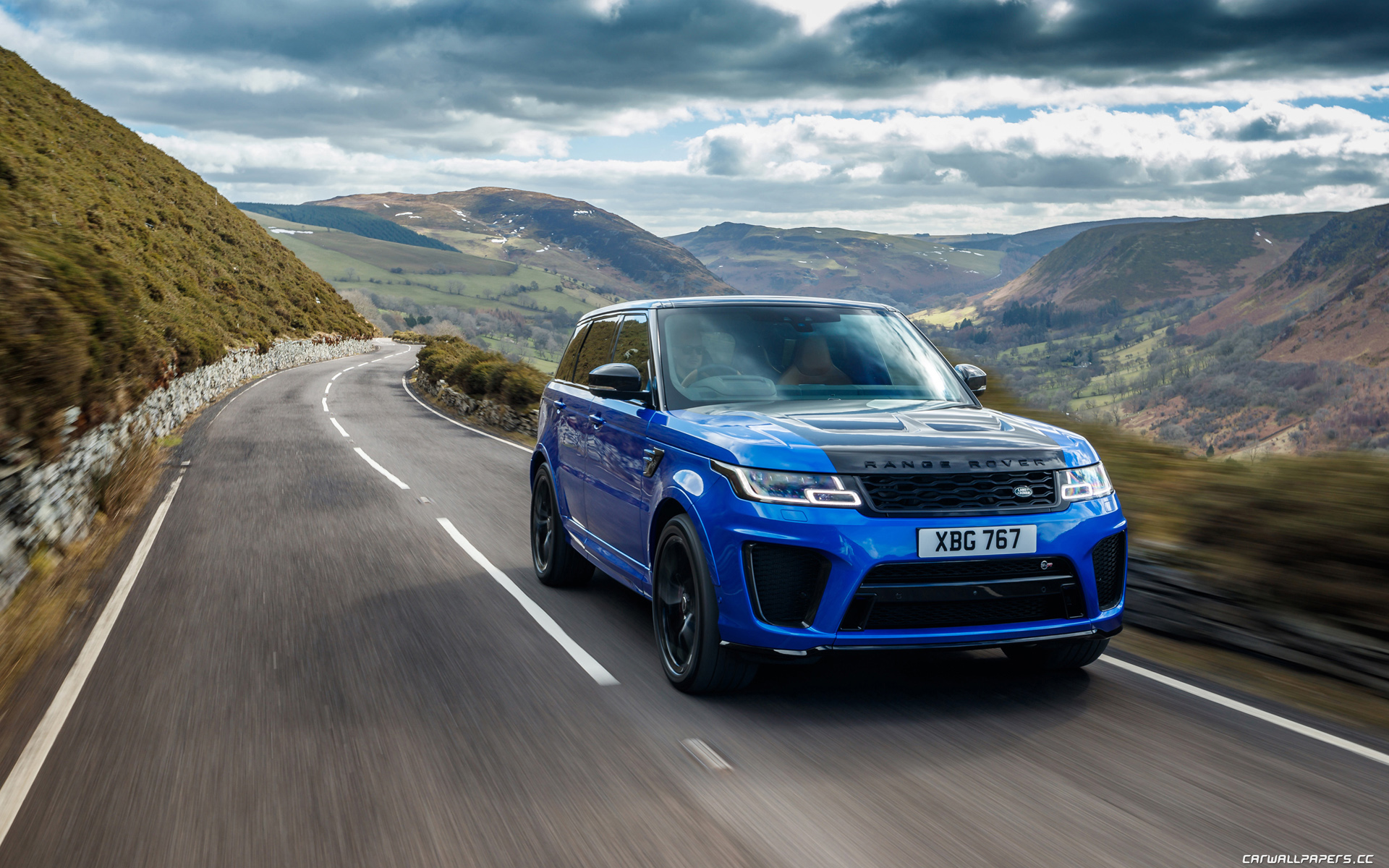 Range-Rover-Sport-SVR-2018-1920x1200-002